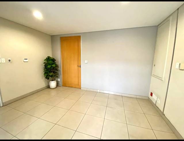 141M² BUILDING TO LET IN FOURWAYS